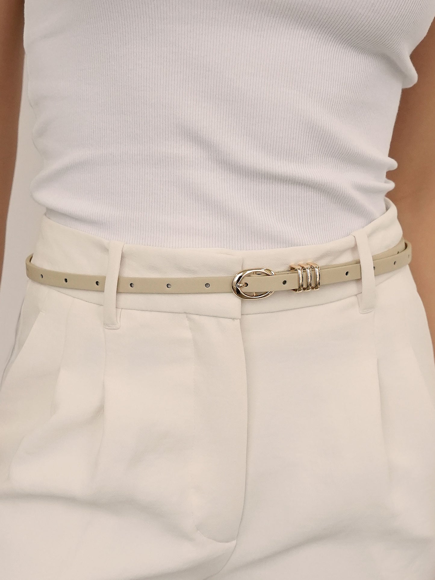 Classic Skinny Belt in Ivory on model