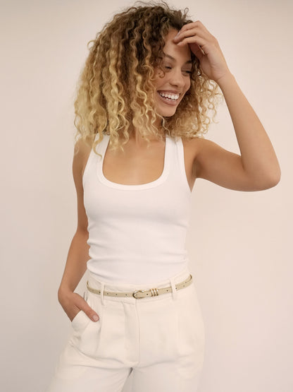 Classic Skinny Belt in Ivory on model 3