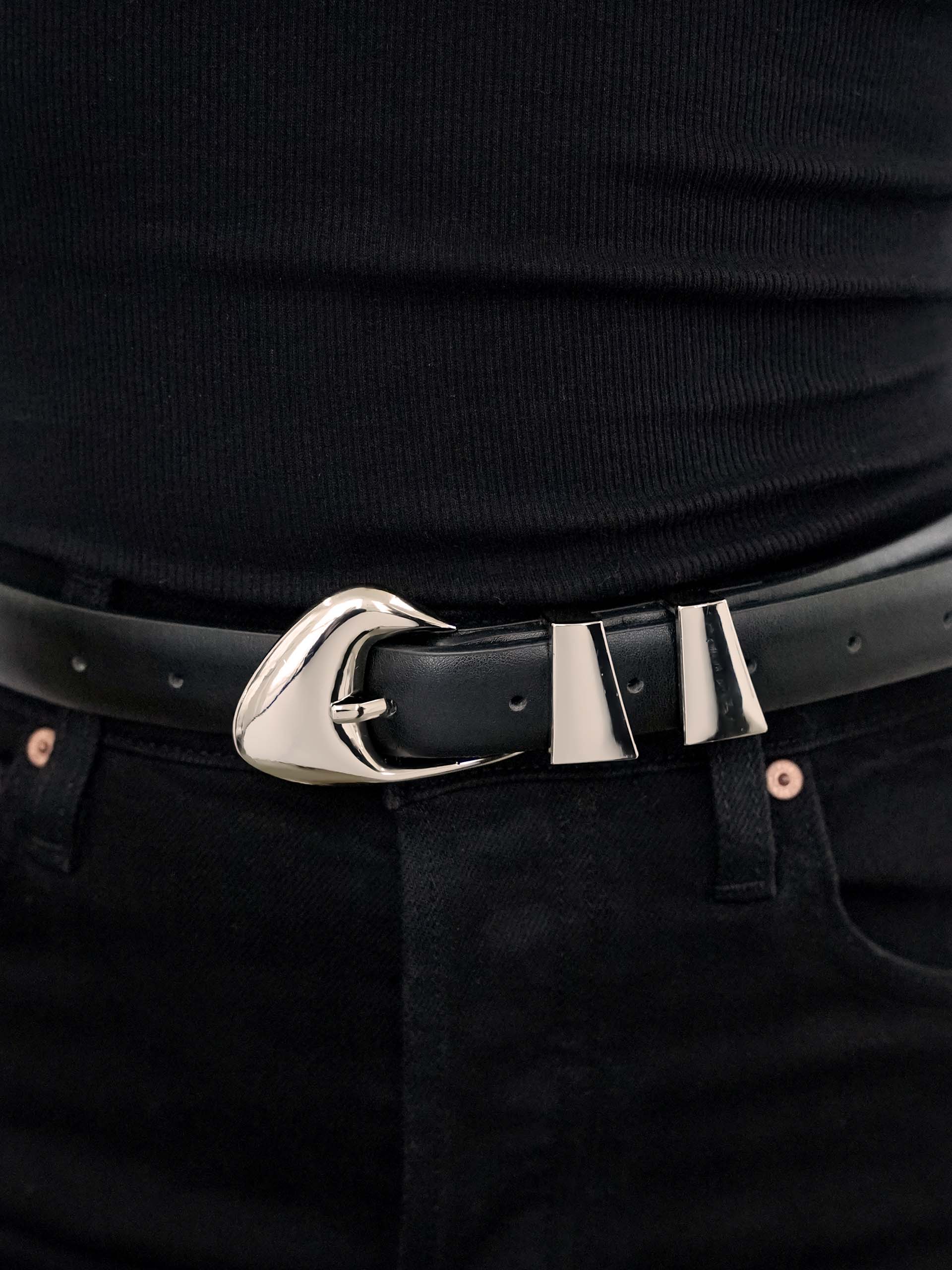 Modern Western Belt in Black on model 2