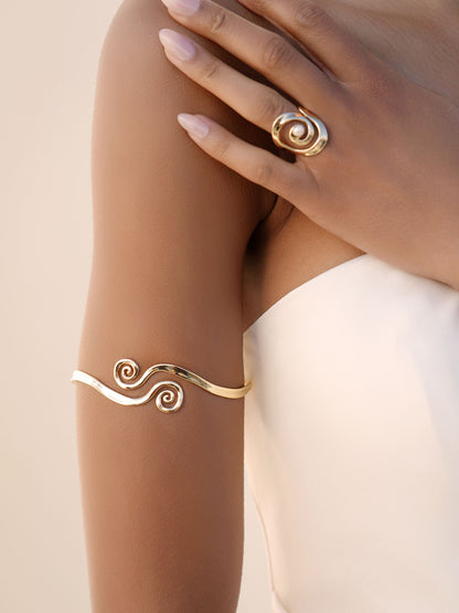 Intertwined Aura Arm Cuff