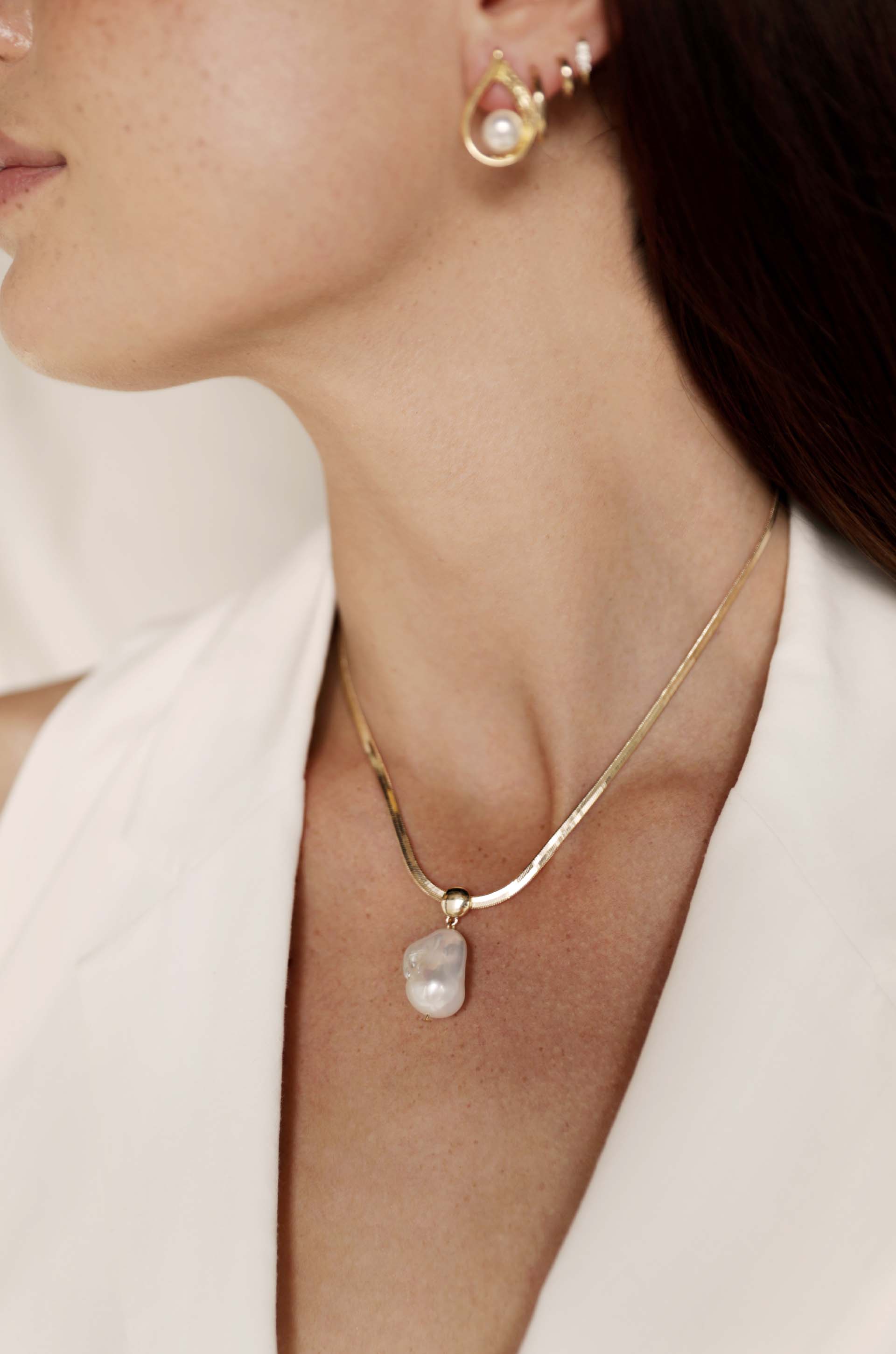 Baroque Pearl Pendant Snake Chain Necklace – Ettika