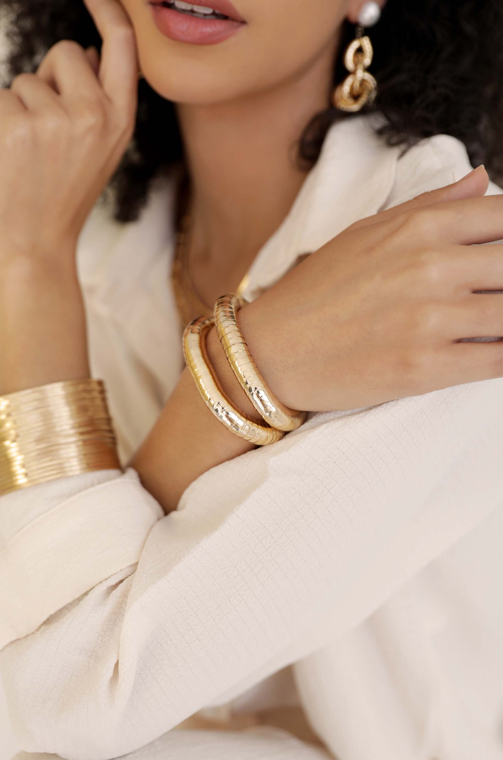 ST 707 18k gold plated bracelet for elegant women heart shaped bracelet –  Sam And Tee Jewelry
