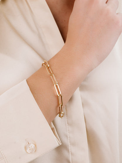 Interlinked Chain Bracelet on model