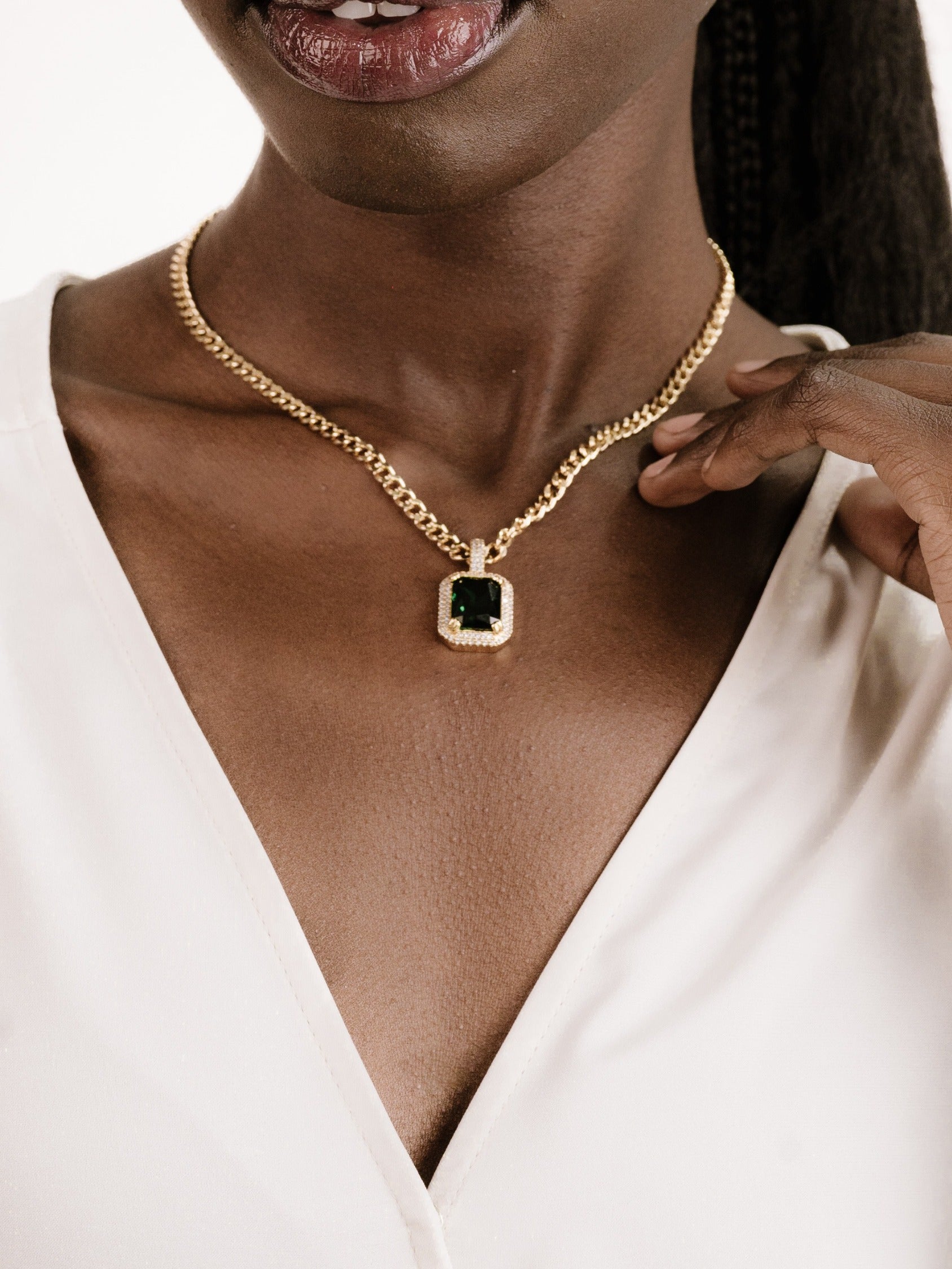 Emerald Stone Pendant Link Necklace on model 2