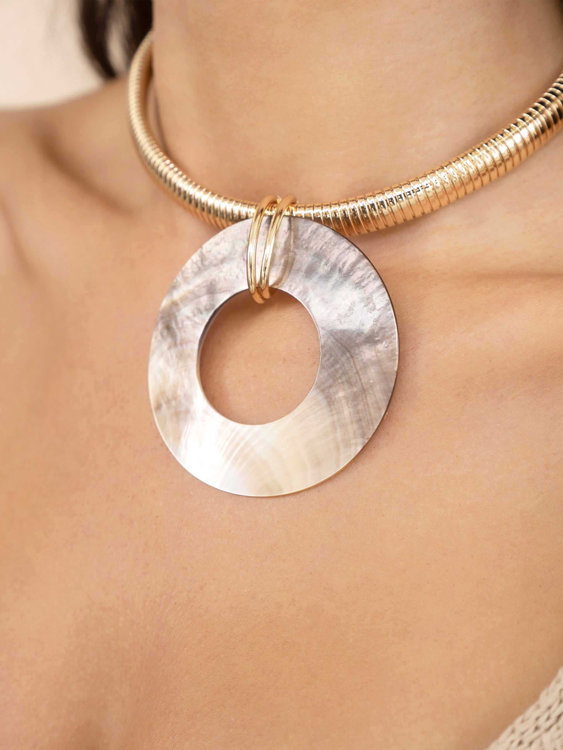 Shell Open Circle Pendant Flex Chain Necklace on model 3