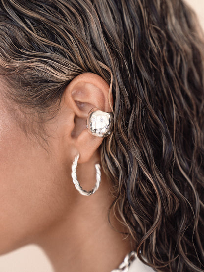 Scattered Crystal Chunky Ear Cuff