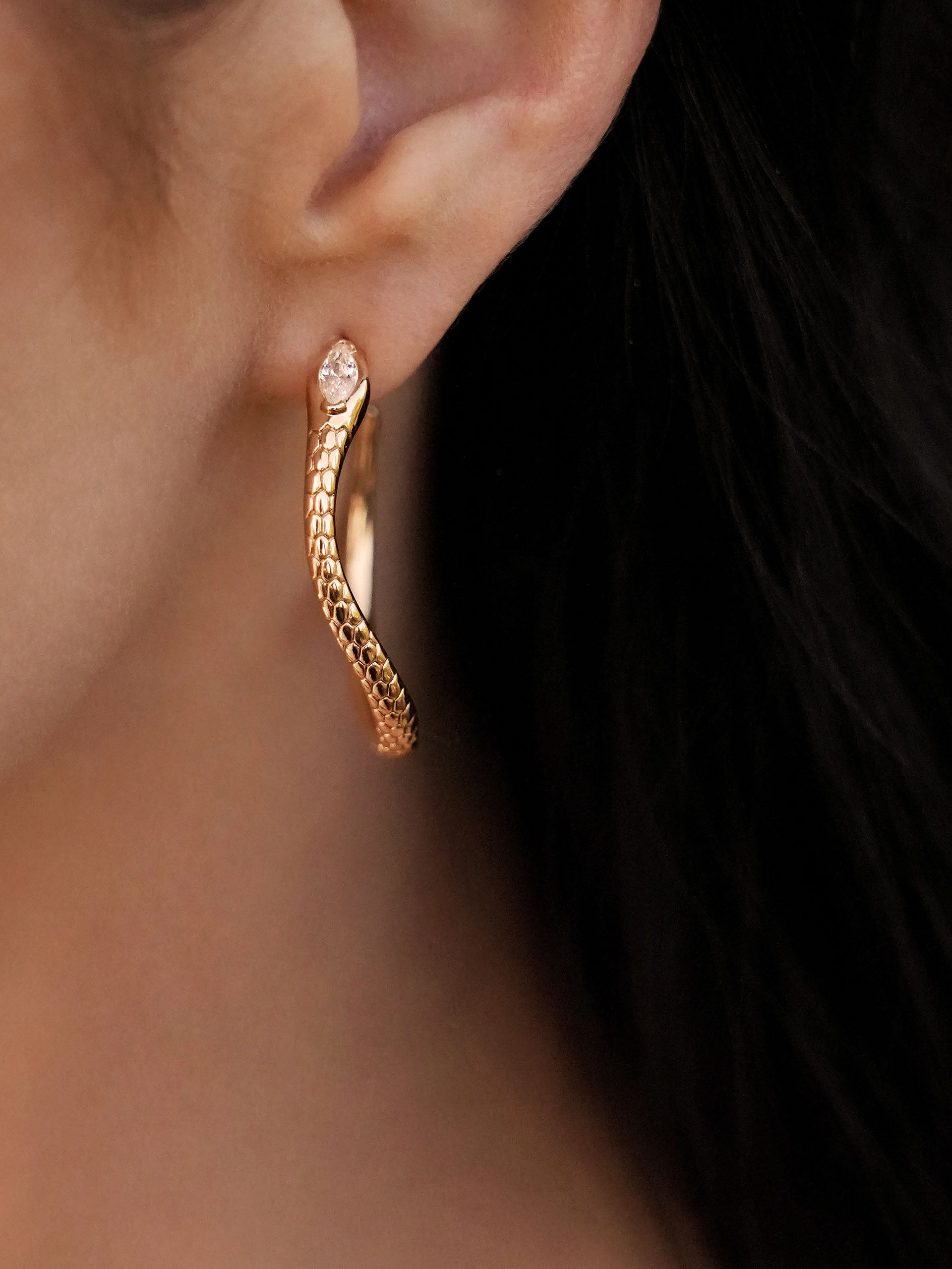 Serpentina Hoops on model 2