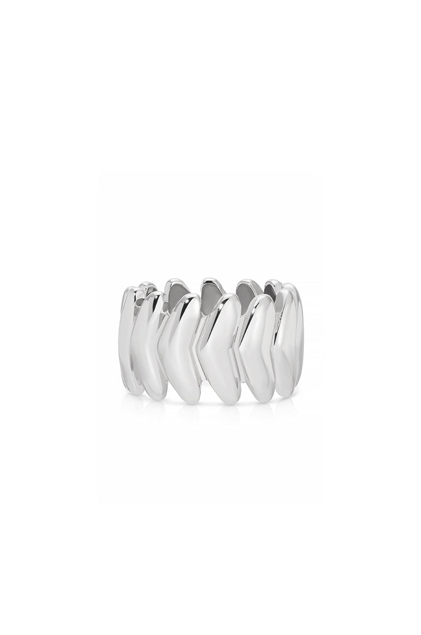 Metal Moderna Ring on silver