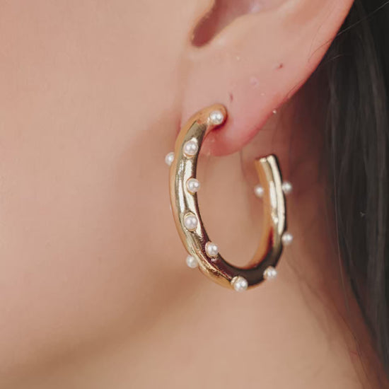 Spotted Pearl Hoop Earrings video