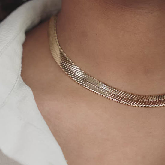 Snake Smooth Herringbone Chain Necklace video