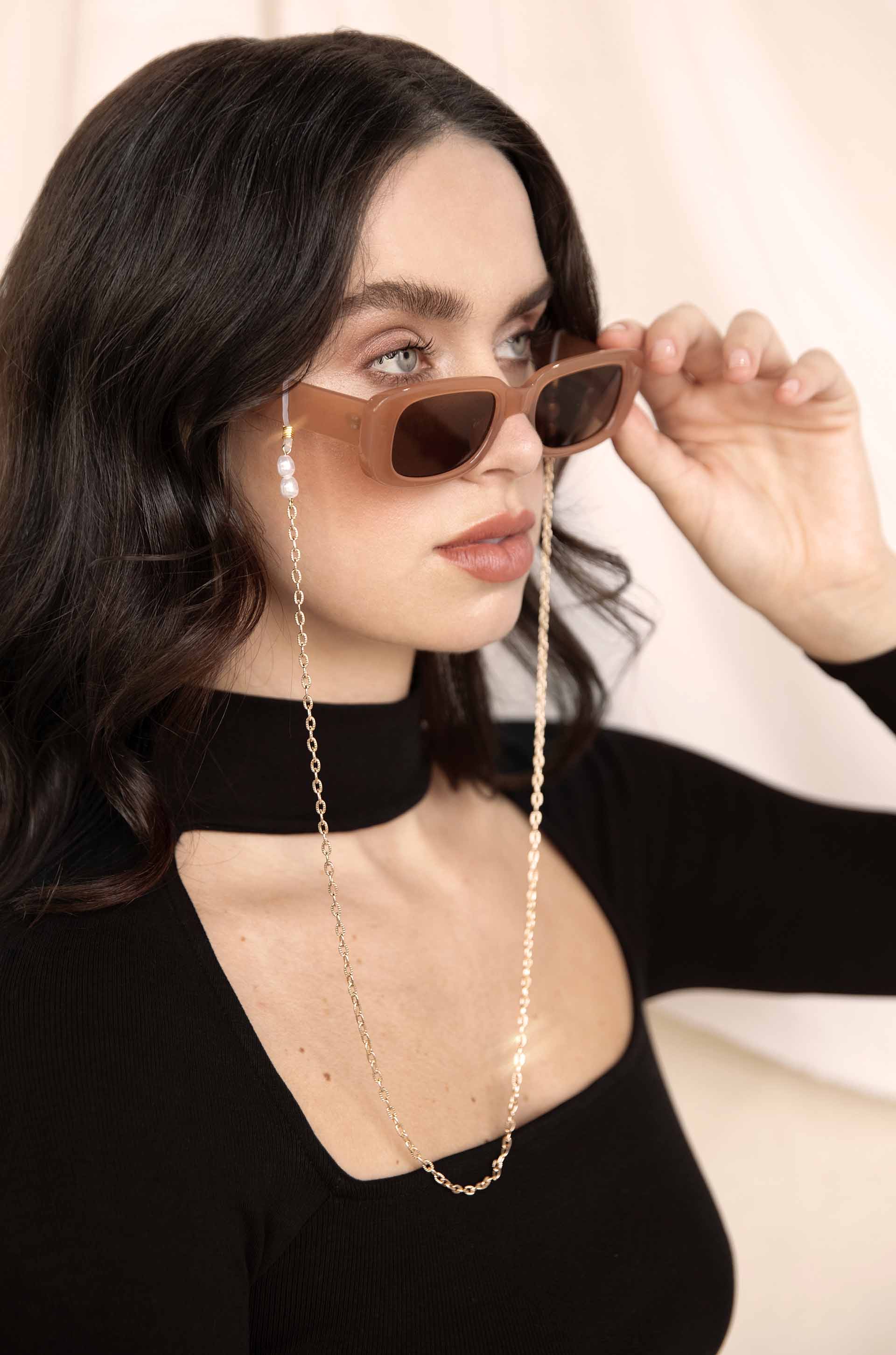 Womens best sale sunglasses chain