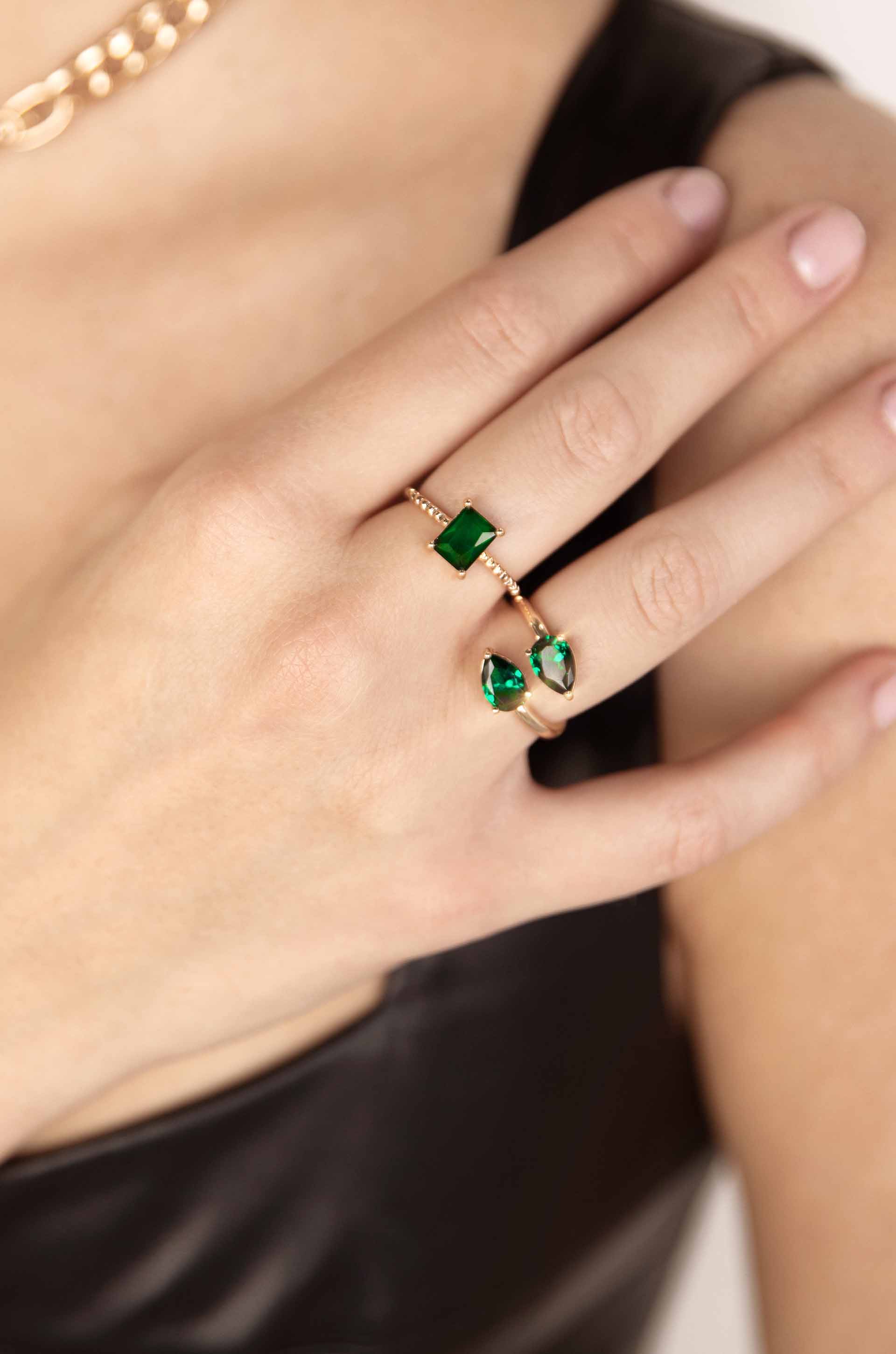 Parakeet Green Faceted Bar Crystal Toe Ring, Stretch Elastic Beaded Bride  Ring - Yahoo Shopping